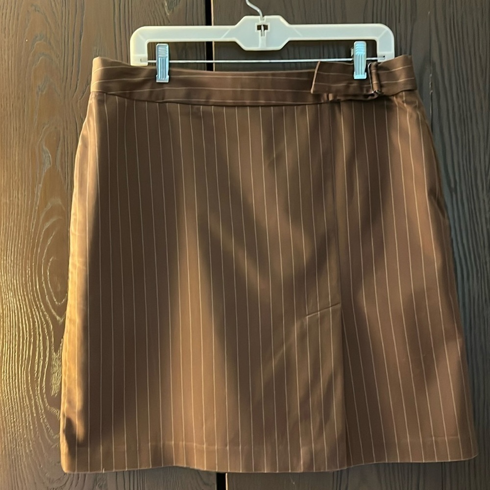Liz Clairborne first issue dark brown pencil skirt with white stripe. Size 14.